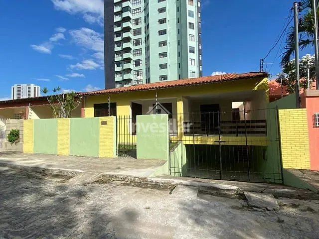Casa com 300m² 4 quartos e 4 banheiros, para alugar, no bairro Mirante em Campina Grande