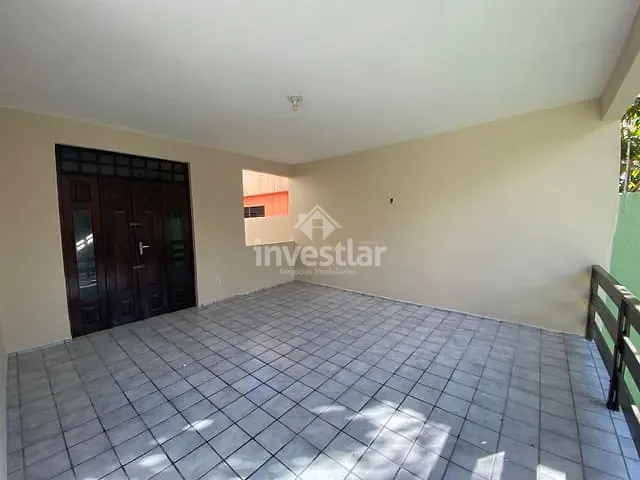 Casa com 300m² 4 quartos e 4 banheiros, para alugar, no bairro Mirante em Campina Grande