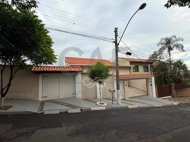 Casa 3 quartos e 4 banheiros, à venda, no bairro Jardim Venturini em Jaguariúna