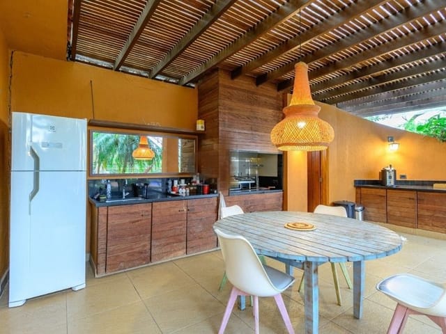 Casa com 830m² 4 quartos e 7 banheiros, à venda, no bairro Chácara Vista Alegre em Cotia
