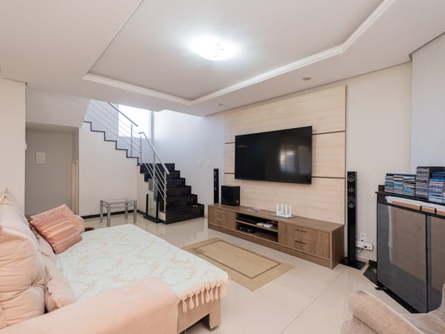 Casa com 432m² 3 quartos e 4 banheiros, à venda, no bairro Centro em Pelotas