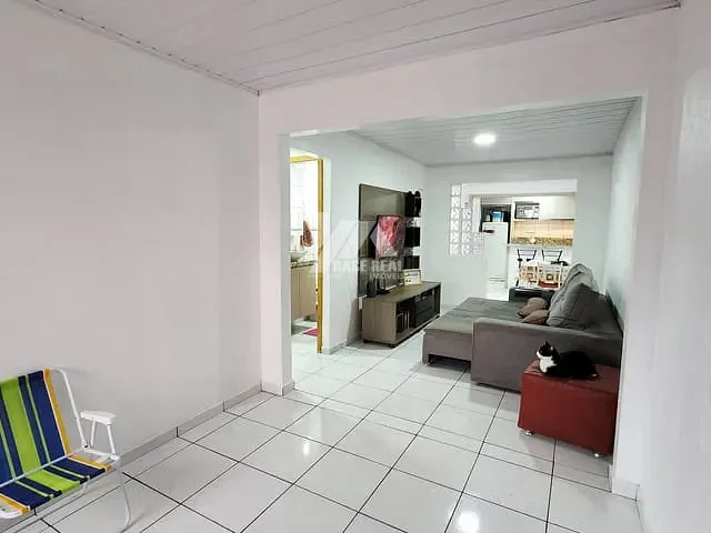 Casa com 150m² 2 quartos e 1 banheiro, à venda, no bairro Dos Estados em Guarapuava