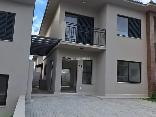 Casa 3 quartos e 3 banheiros, à venda, no bairro Jardim Santa Helena em Valinhos