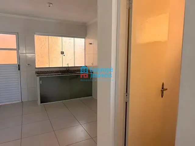Casa 2 quartos e 2 banheiros, à venda, no bairro Jardim Cinquentenário em Guaxupé