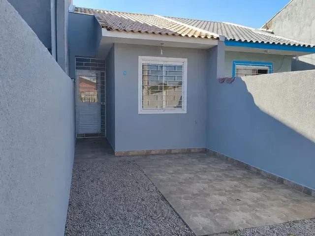 Casa 2 quartos e 1 banheiro, à venda, no bairro Campo de Santana em Curitiba