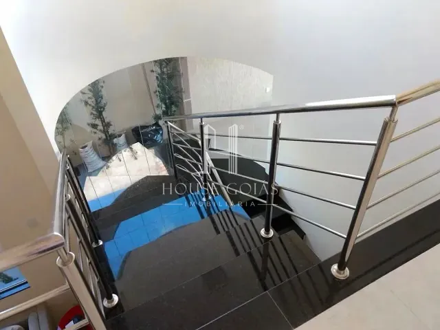 Casa com 377m² 4 quartos e 4 banheiros, à venda, no bairro Jardins Lisboa em Goiânia