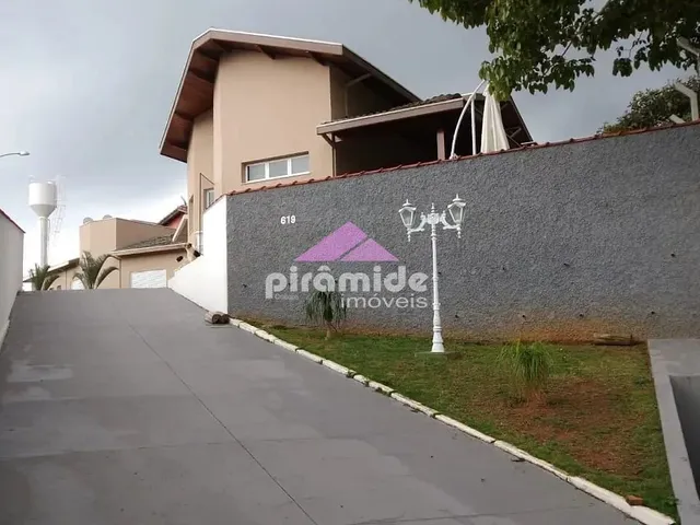 Casa com 1338m² 4 quartos e 5 banheiros, à venda, no bairro Jardim das Flores em Santa Branca