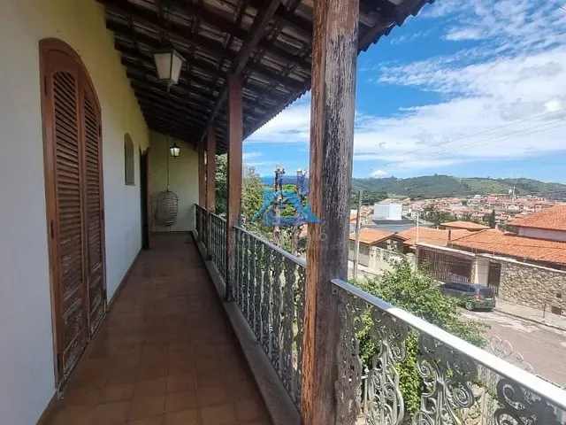 Casa com 420m² 4 quartos e 3 banheiros, à venda, no bairro Nova Itatiba em Itatiba