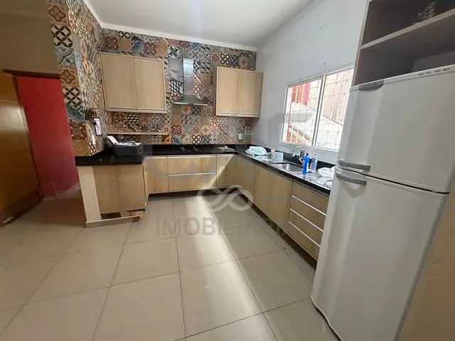 Casa 2 quartos e 3 banheiros, para alugar, no bairro Jardim Cruzeiro do Sul em Jaguariúna