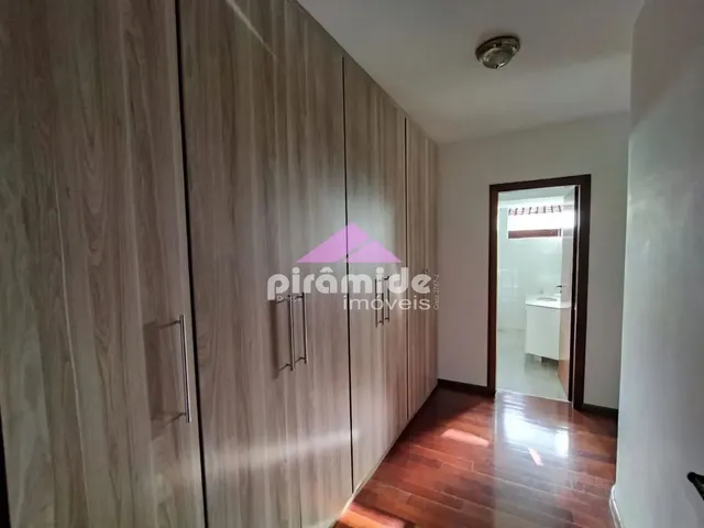 Casa com 570m² 4 quartos e 6 banheiros, para alugar, no bairro Condomínio Bosque Imperial em São José Dos Campos