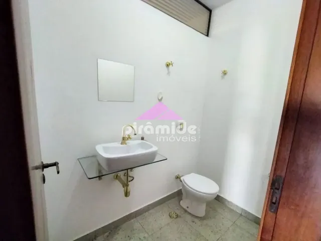 Casa com 570m² 4 quartos e 6 banheiros, para alugar, no bairro Condomínio Bosque Imperial em São José Dos Campos