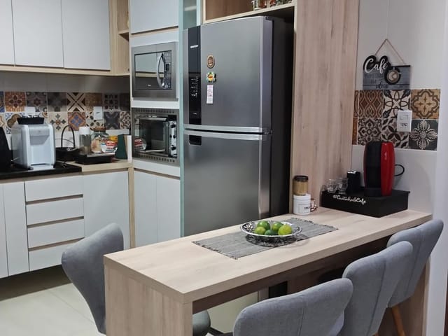 Casa 2 quartos e 1 banheiro, à venda, no bairro Centro em Pelotas
