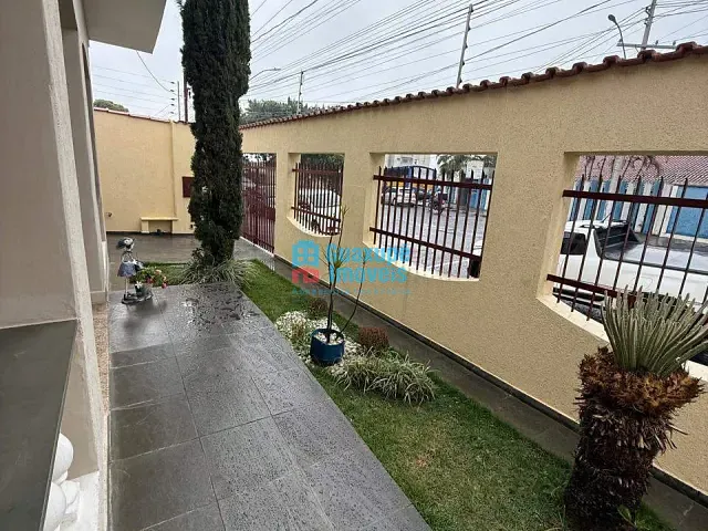Casa 3 quartos e 4 banheiros, à venda, no bairro Parque das Orquídeas em Guaxupé