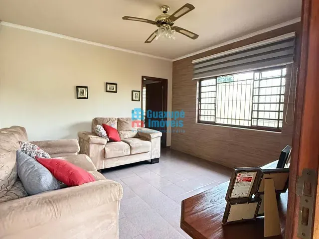 Casa 3 quartos e 4 banheiros, à venda, no bairro Parque das Orquídeas em Guaxupé