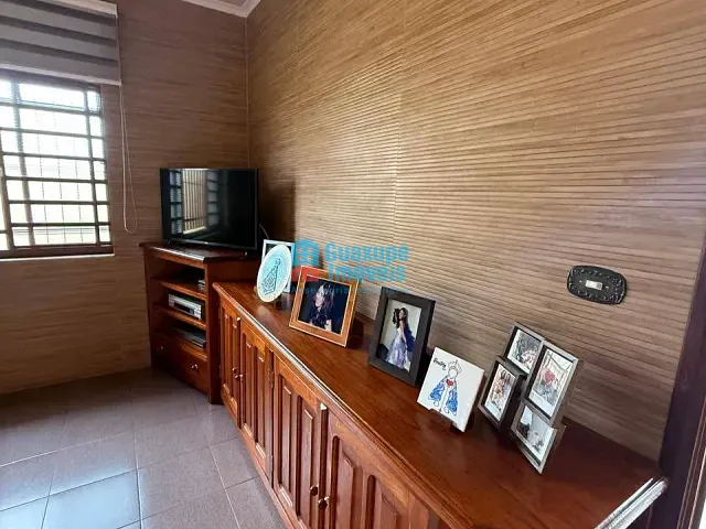 Casa 3 quartos e 4 banheiros, à venda, no bairro Parque das Orquídeas em Guaxupé