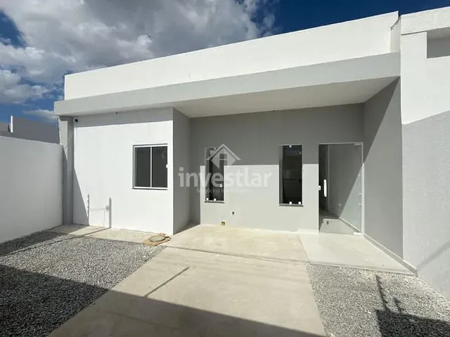 Casa com 57m² 2 quartos e 1 banheiro, à venda, no bairro Três Irmãs em Campina Grande