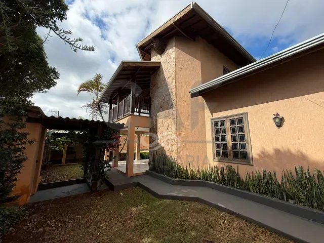 Casa com 550m² 3 quartos e 2 banheiros, para alugar, no bairro Morada das Flores em Holambra