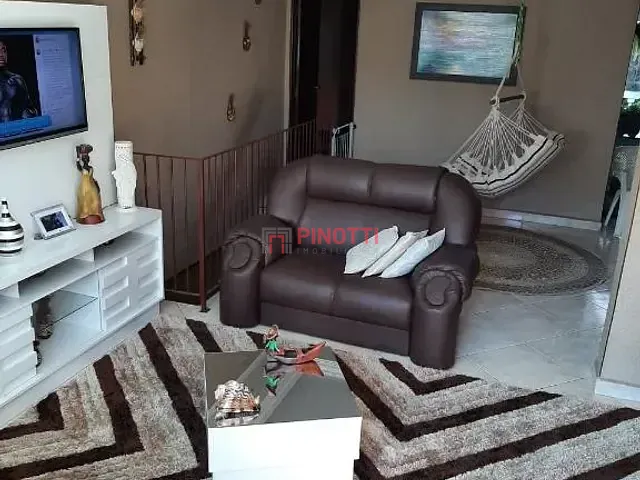 Casa 5 quartos e 4 banheiros, para alugar, no bairro Jardim Antares em São Bernardo do Campo
