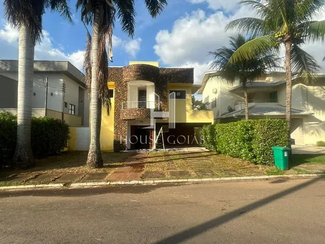 Casa com 406m² 4 quartos e 2 banheiros, à venda, no bairro Jardins Madri em Goiânia