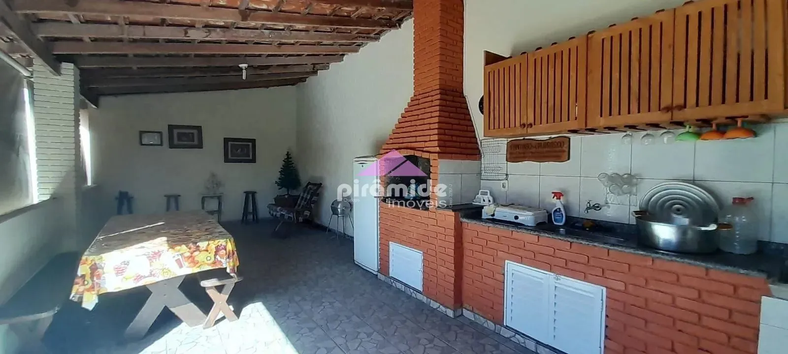 Casa, 4 quartos, 188 m² - Foto 3