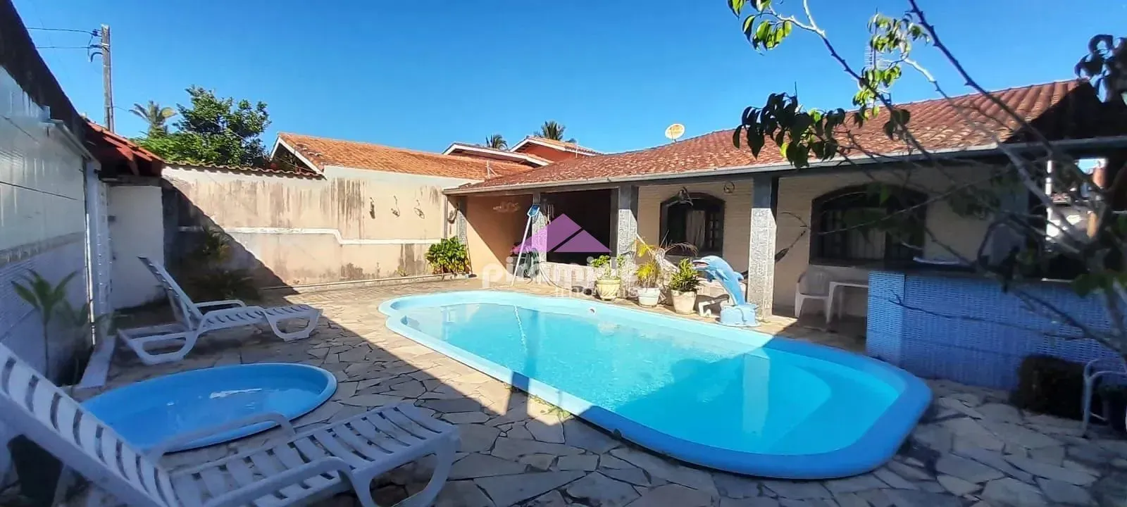 Casa, 4 quartos, 188 m² - Foto 1