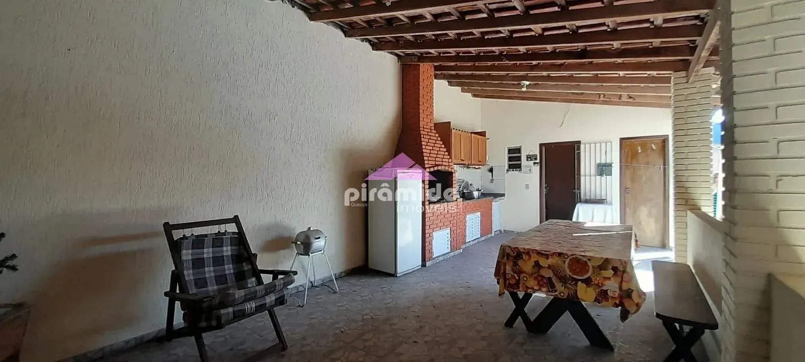 Casa, 4 quartos, 188 m² - Foto 2