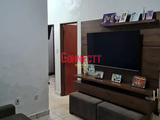 Casa com 200m² 2 quartos e 1 banheiro, à venda, no bairro Jardim Doutor Paulo Gomes Romeo em Ribeirão Preto