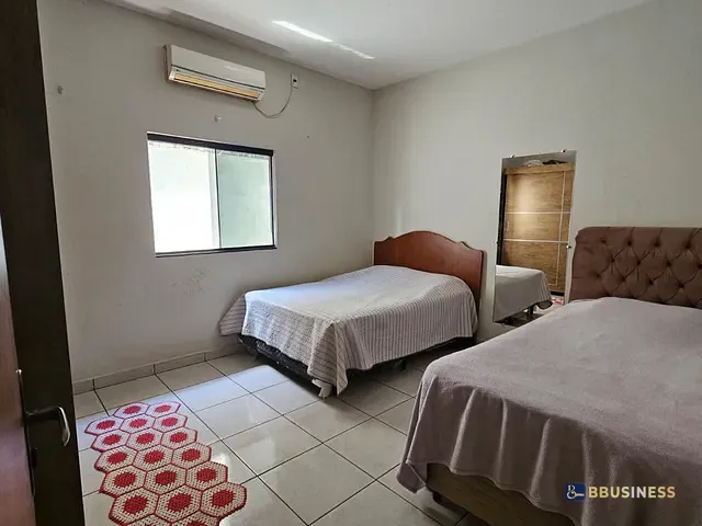 Casa com 300m² 3 quartos e 1 banheiro, à venda, no bairro Jardim Madri em Porto Nacional