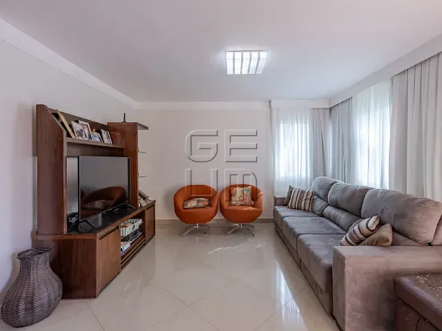 Casa com 320m² 3 quartos e 4 banheiros, à venda, no bairro São Pedro em Londrina