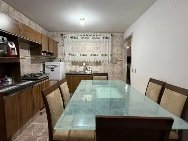 Casa com 360m² 3 quartos e 1 banheiro, à venda, no bairro São Braz em Curitiba