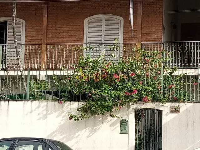 Casa com 305m² 3 quartos e 2 banheiros, à venda, no bairro Vila Bourghese em Pindamonhangaba