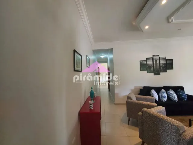 Casa com 1027m² 4 quartos e 5 banheiros, à venda, no bairro Condomínio Residencial Mirante do Vale em Jacareí