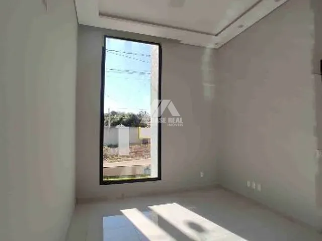 Casa com 100m² 3 quartos e 2 banheiros, à venda, no bairro Cará-Cará em Ponta Grossa