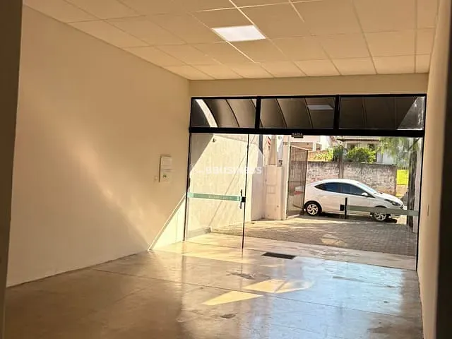 Galpão / Barracão à venda, no bairro Jardim Santa Rosa em Nova Odessa