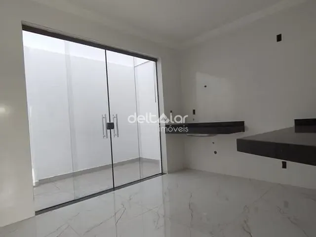 Casa com 107m² 3 quartos e 2 banheiros, à venda, no bairro Santa Amélia em Belo Horizonte