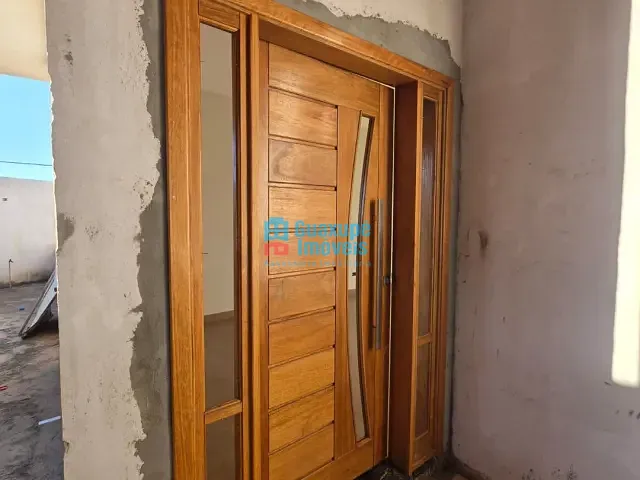 Casa com 305m² 3 quartos e 1 banheiro, à venda, no bairro Residencial Fazenda Planalto em Guaxupé
