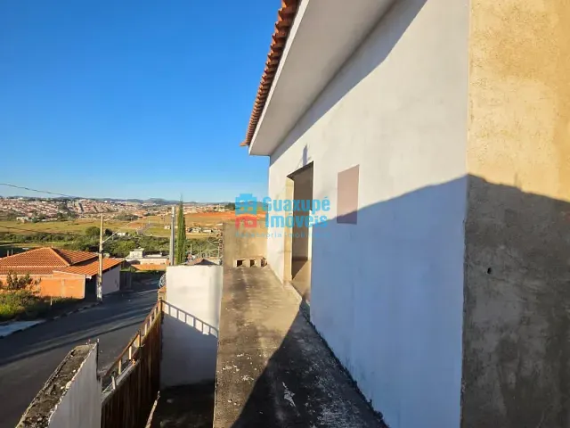 Casa com 305m² 3 quartos e 1 banheiro, à venda, no bairro Residencial Fazenda Planalto em Guaxupé