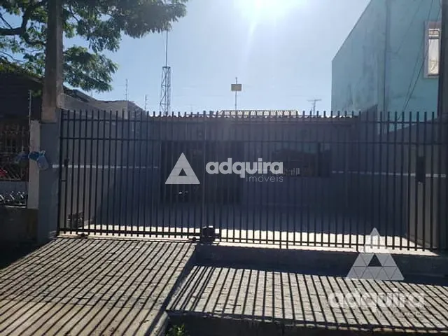 Casa com 196m² 3 quartos e 2 banheiros, à venda, no bairro Uvaranas em Ponta Grossa