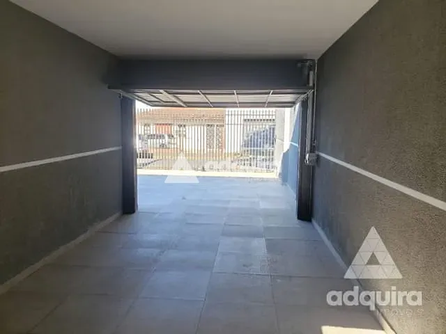 Casa com 196m² 3 quartos e 2 banheiros, à venda, no bairro Uvaranas em Ponta Grossa