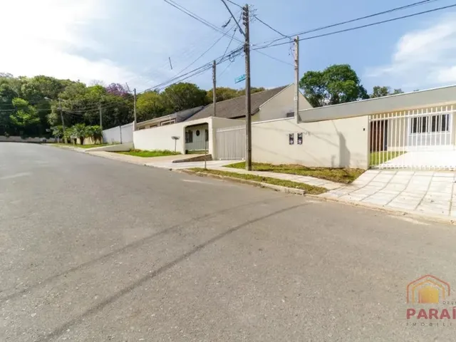 Casa 3 quartos e 1 banheiro, para alugar, no bairro Abranches em Curitiba