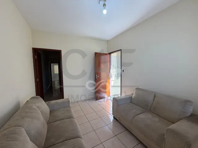 Casa 2 quartos e 1 banheiro, para alugar, no bairro Jardim Planalto em Jaguariúna