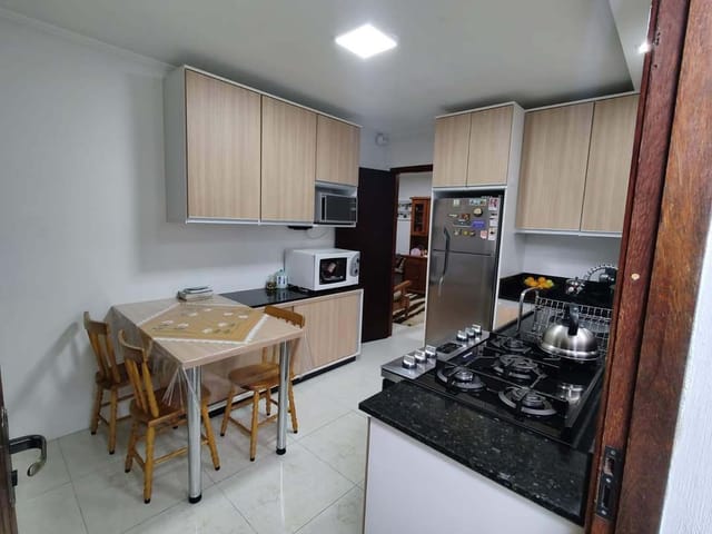 Casa 4 quartos e 2 banheiros, à venda, no bairro Três Vendas em Pelotas