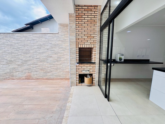 Casa 3 quartos e 2 banheiros, à venda, no bairro Maitinga em Bertioga