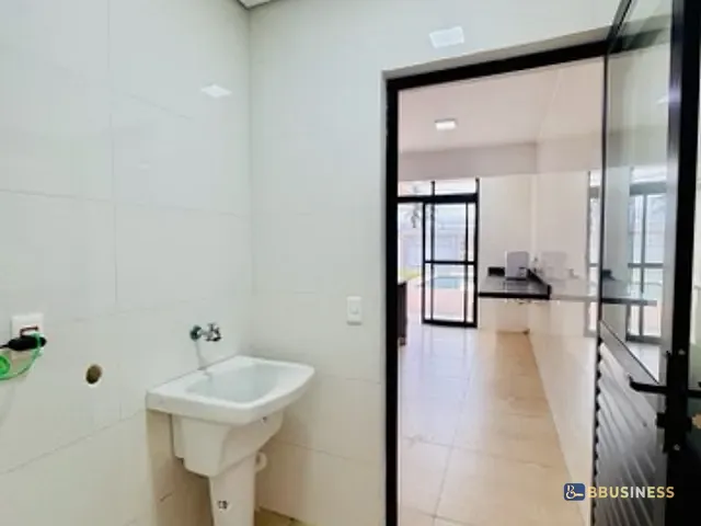 Casa 3 quartos e 2 banheiros, à venda, no bairro Maitinga em Bertioga