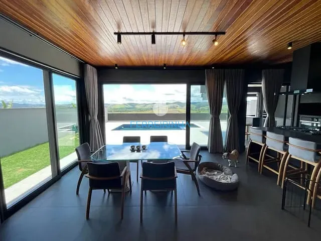 Casa com 450m² 4 quartos e 5 banheiros, à venda, no bairro Condomínio Residencial Jaguary em São José dos Campos