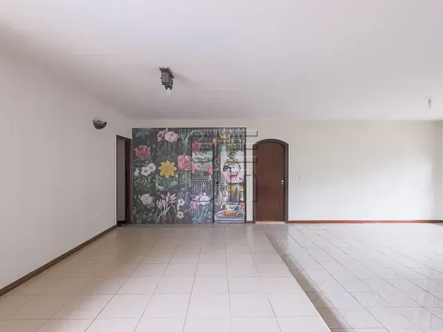 Casa 6 quartos e 6 banheiros, à venda, no bairro Champagnat em Londrina