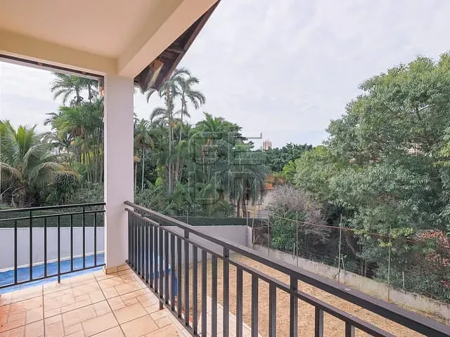 Casa 6 quartos e 6 banheiros, à venda, no bairro Champagnat em Londrina