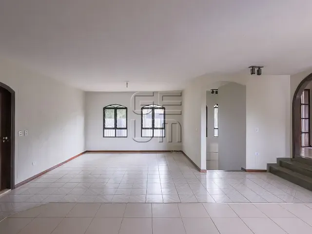 Casa 6 quartos e 6 banheiros, à venda, no bairro Champagnat em Londrina
