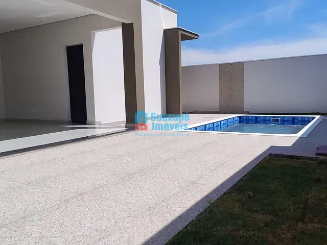 Casa com 392m² 3 quartos e 2 banheiros, à venda, no bairro Nova Floresta II em Guaxupé