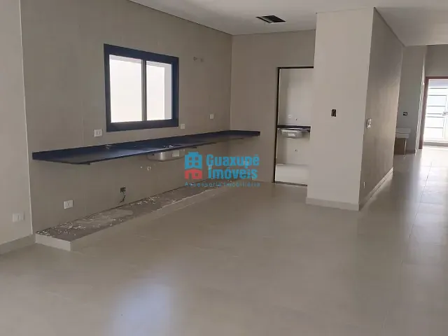 Casa com 392m² 3 quartos e 2 banheiros, à venda, no bairro Nova Floresta II em Guaxupé
